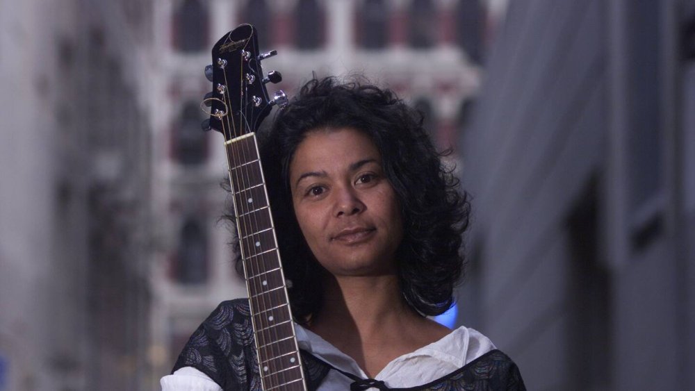 Emma Paki