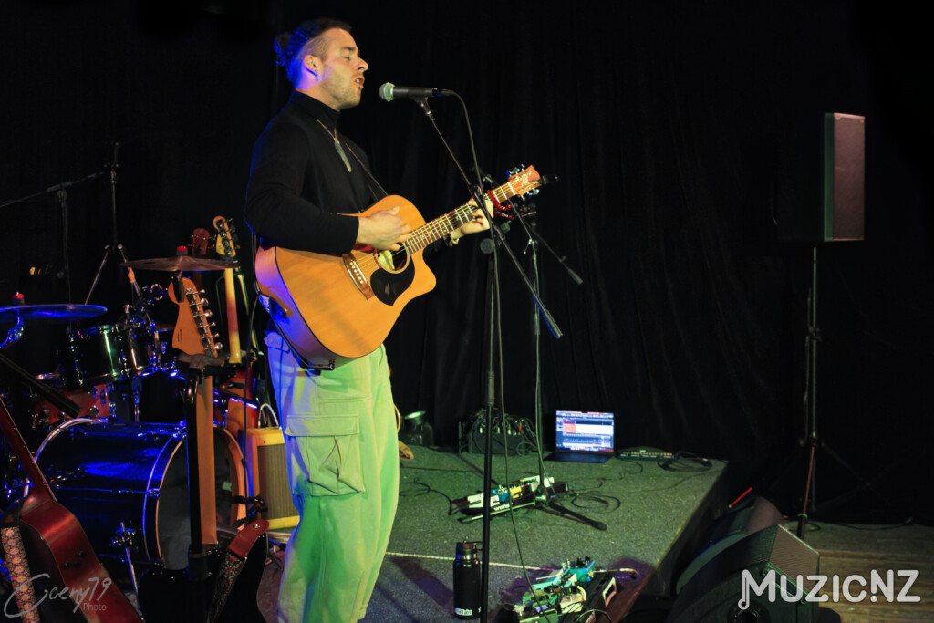 Osheen @ The Woodshed