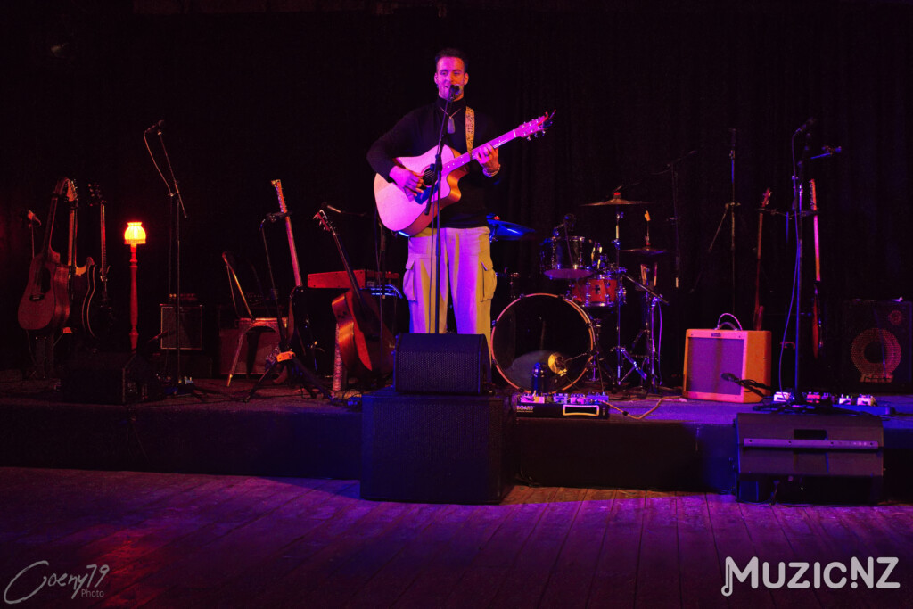 Osheen @ The Woodshed