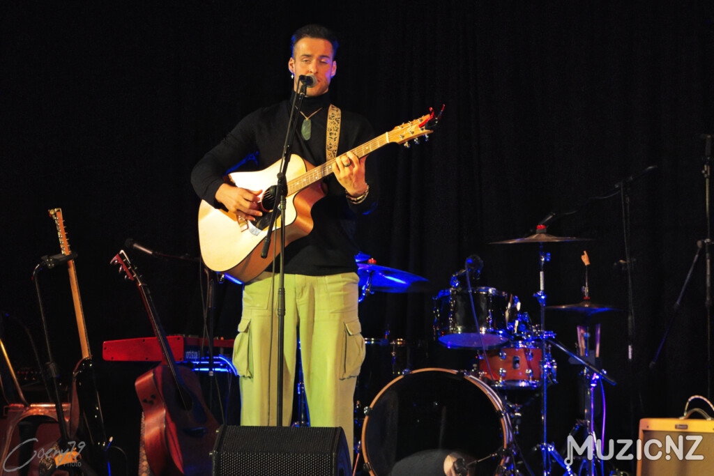 Osheen @ The Woodshed