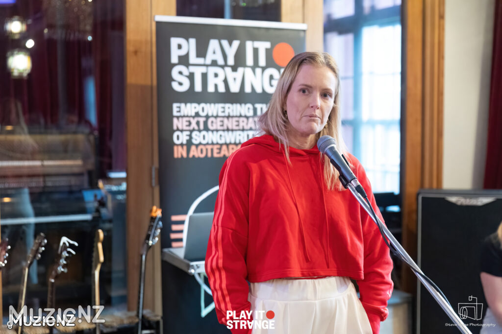 20250722 playitstrange roundhead 29
