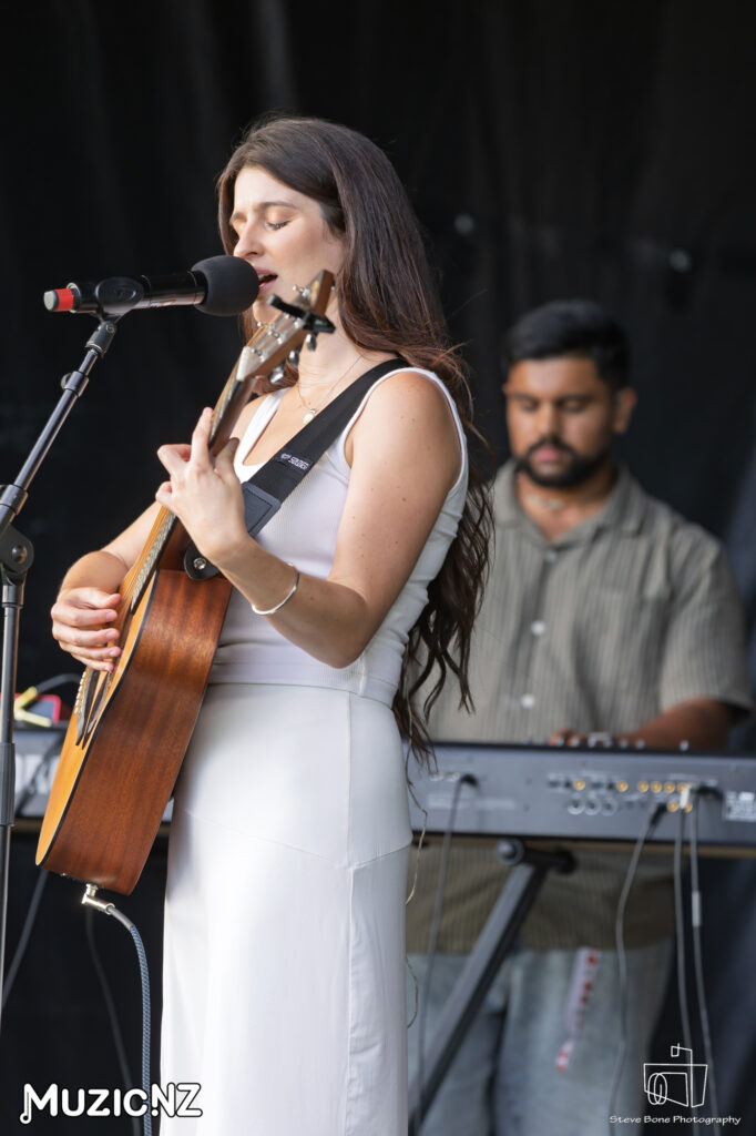 Alayna @ Music In Parks