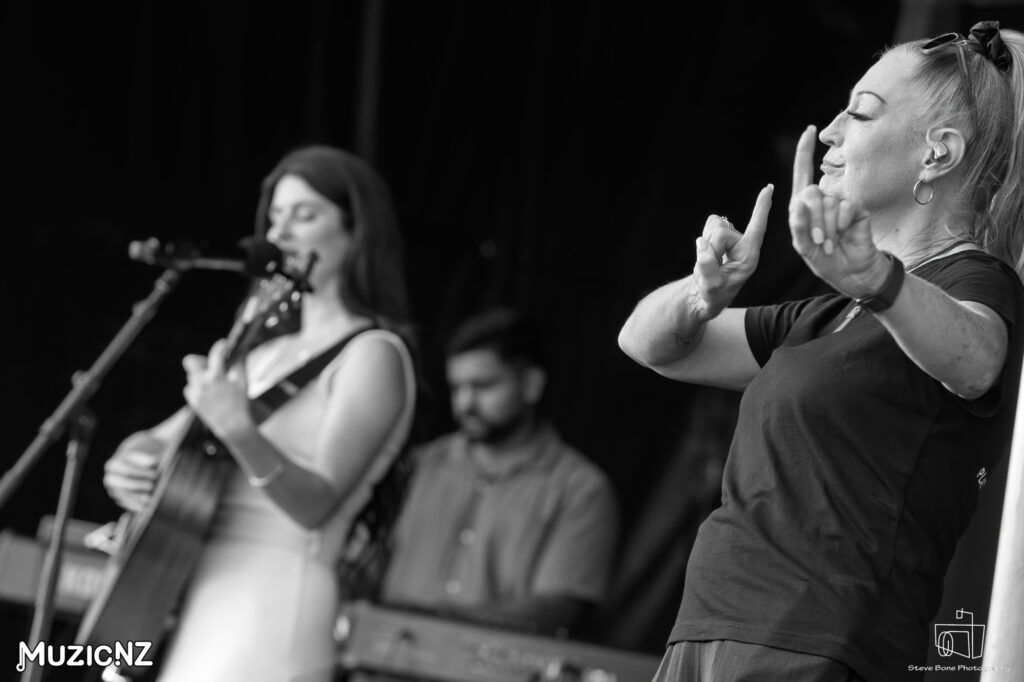 Alayna @ Music In Parks