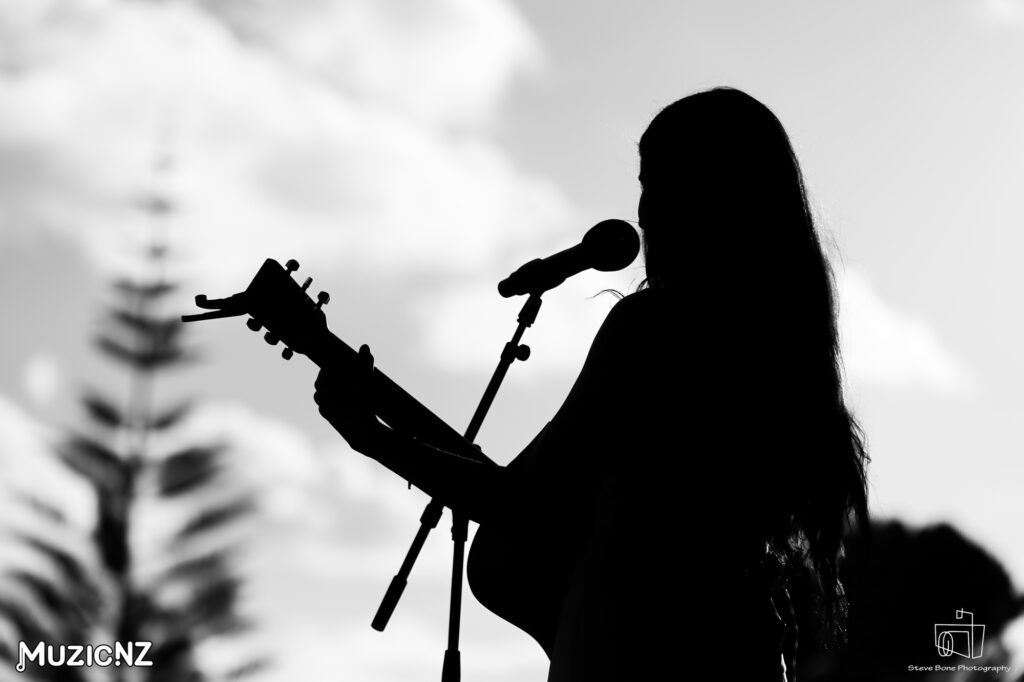 Alayna @ Music In Parks