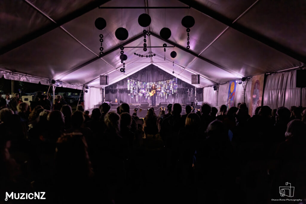 Mel Parsons Auckland Folk Festival