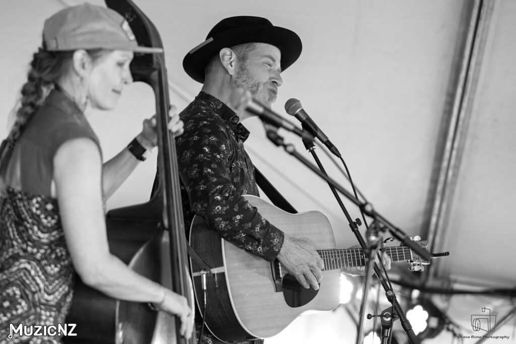 Scott Cooke and Pamela Mae Auckland Folk Festival