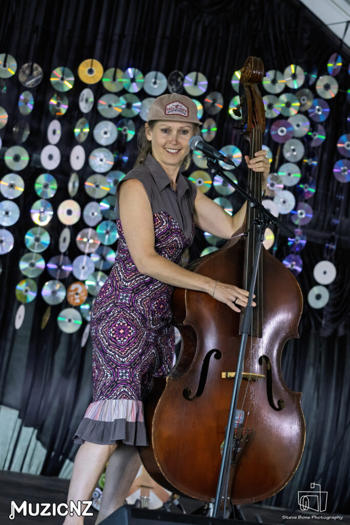 Scott Cooke and Pamela Mae Auckland Folk Festival