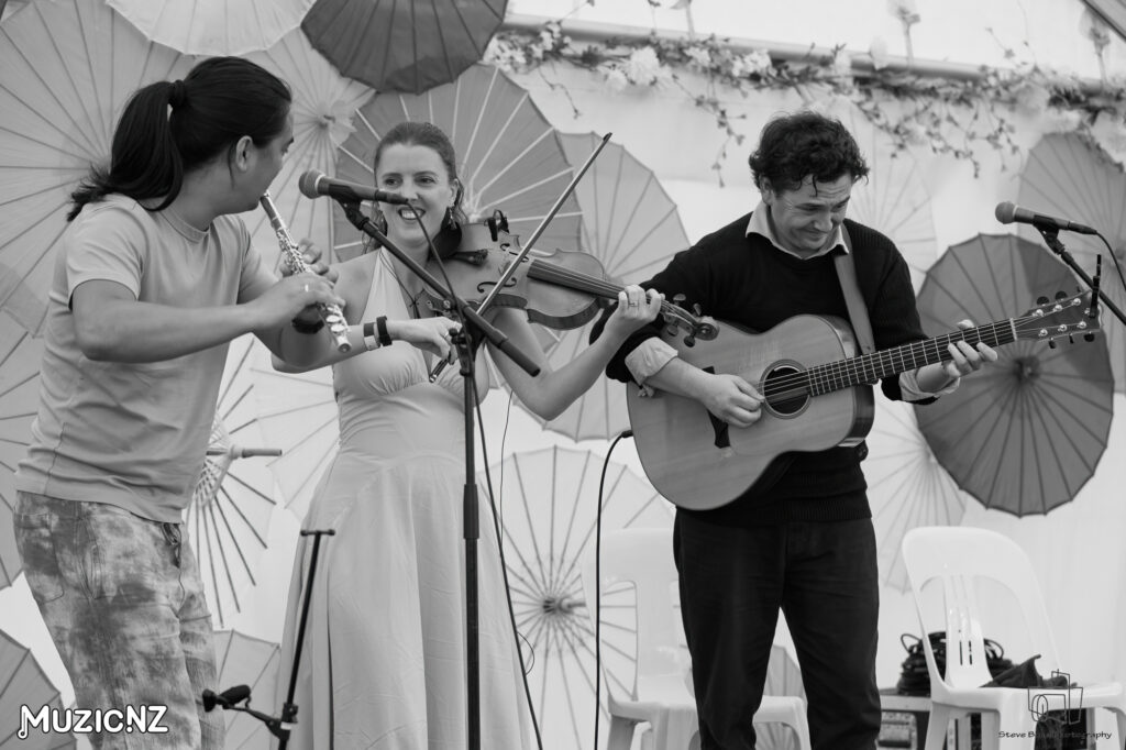 Adam & Marika Auckland Folk Festival