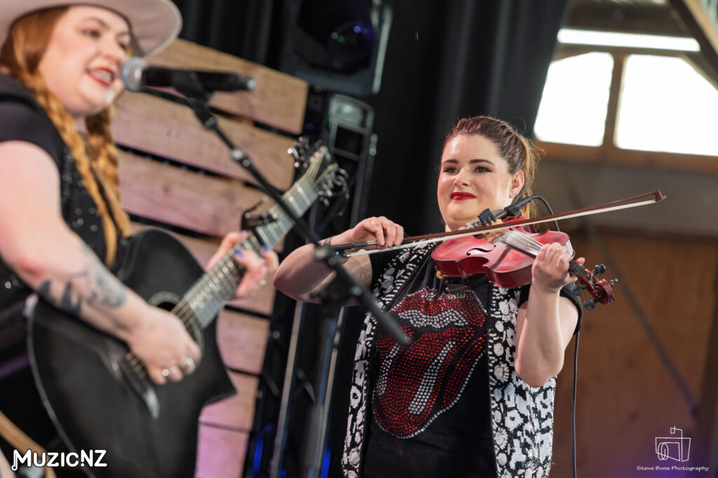 Cassie and Maggie Auckland Folk Festival