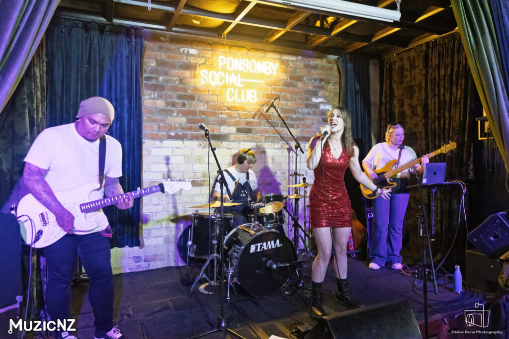 Jenni Smith @ Ponsonby Social Club
