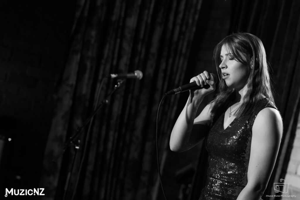 Jenni Smith @ Ponsonby Social Club