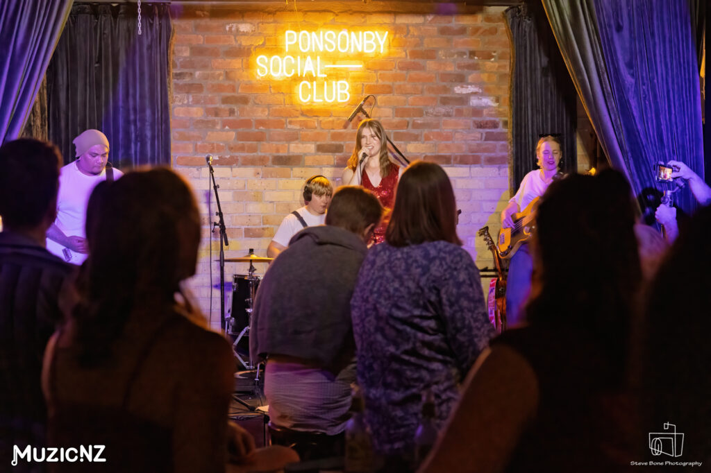 Jenni Smith @ Ponsonby Social Club