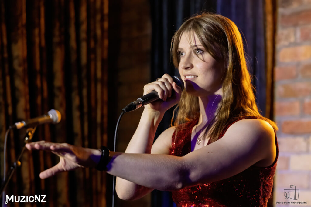 Jenni Smith @ Ponsonby Social Club