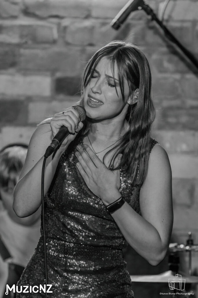 Jenni Smith @ Ponsonby Social Club