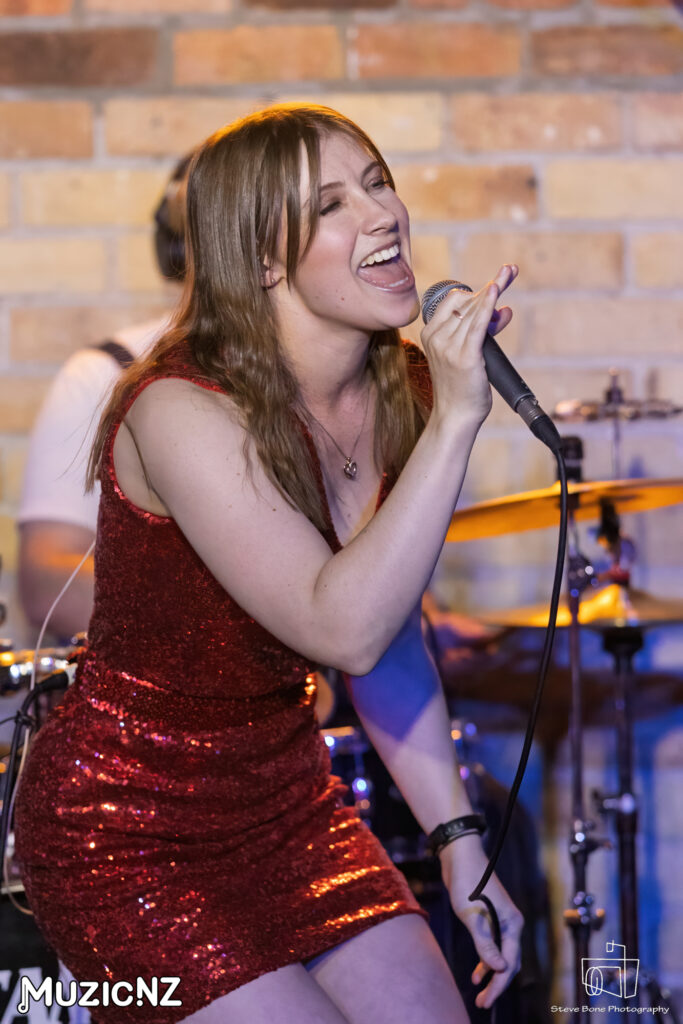Jenni Smith @ Ponsonby Social Club