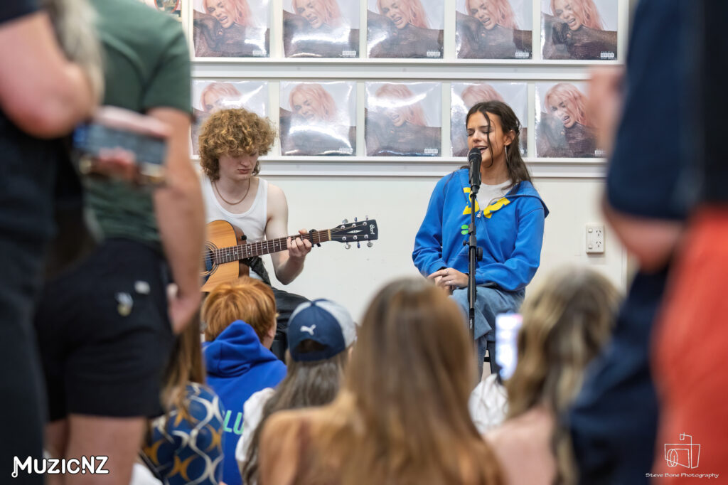 Frankie Venter Flying Out Acoustic Session