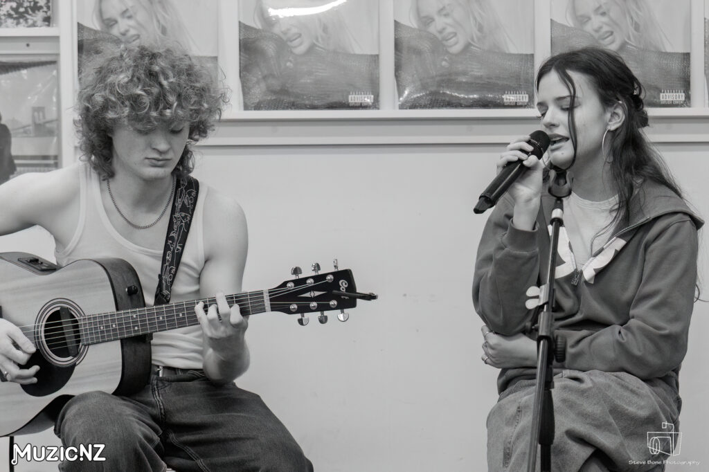 Frankie Venter Flying Out Acoustic Session