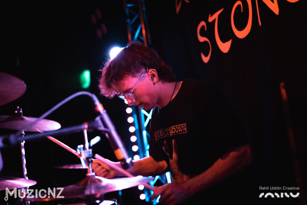 250926 17 red weekend gig by rahil uddin creative