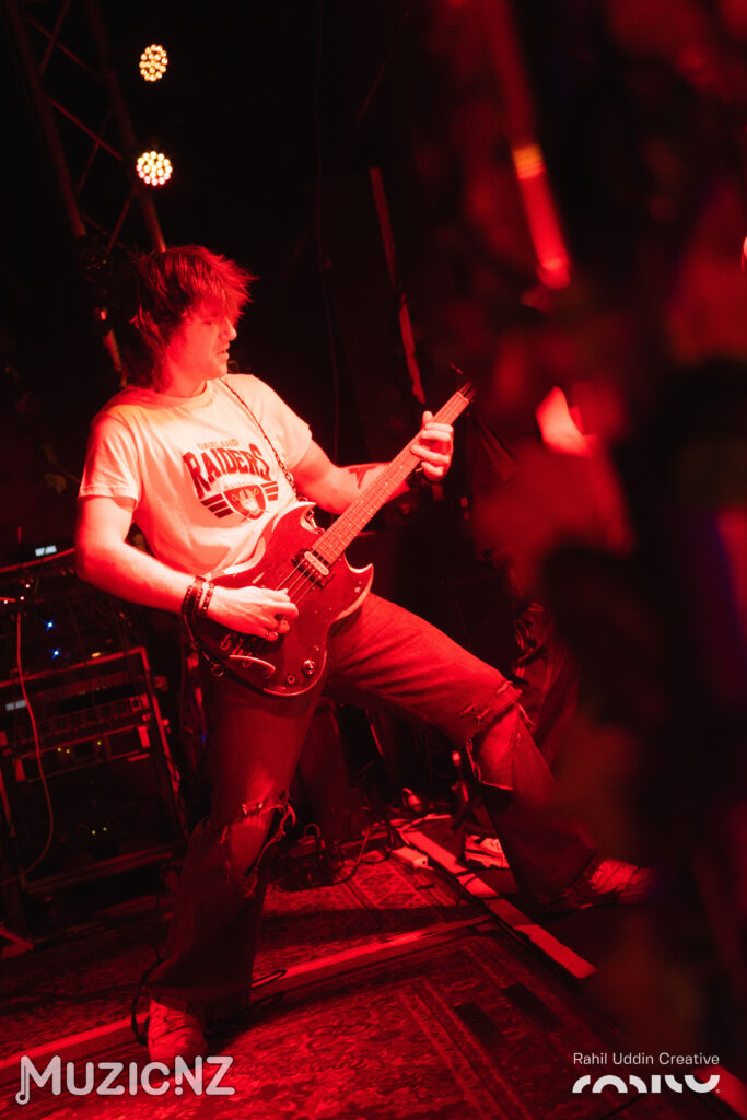 250926 25 red weekend gig by rahil uddin creative