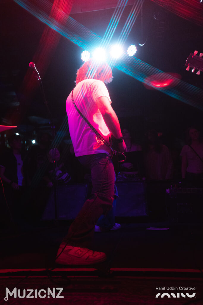 250926 32 red weekend gig by rahil uddin creative