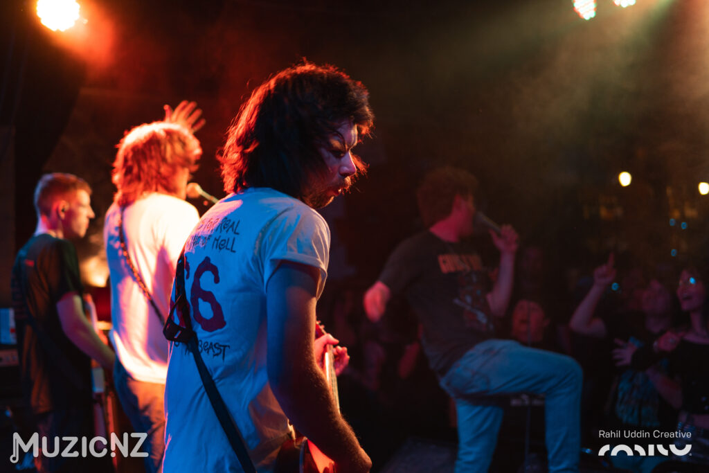 250926 4 red weekend gig by rahil uddin creative