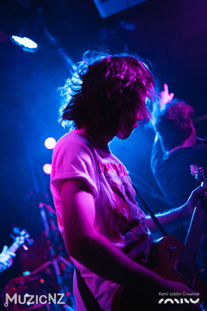 250926 8 red weekend gig by rahil uddin creative