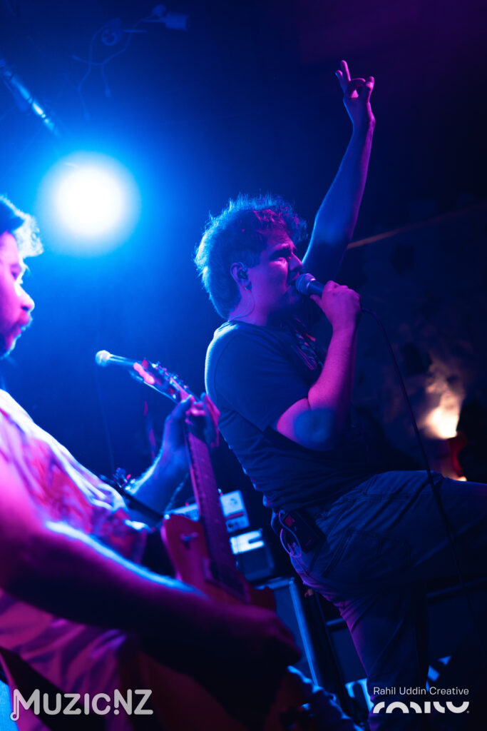 250926 9 red weekend gig by rahil uddin creative