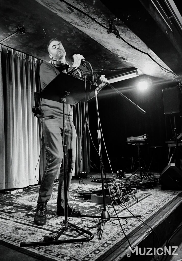 250ef8df 7bec 4e7f a054 bc9f76819c21