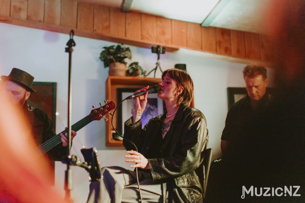 251012 sloer juno reverie rar 240