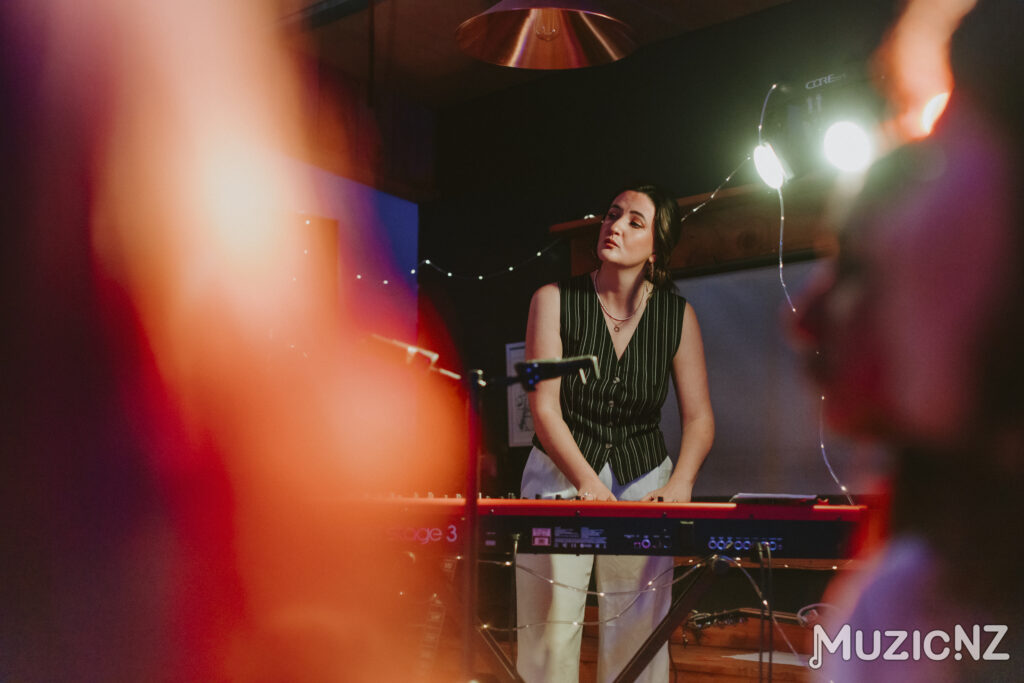 251012 sloer juno reverie rar 256