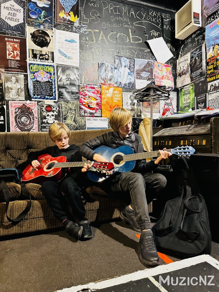 94f933f0 4845 462c a61a fba99527ec46