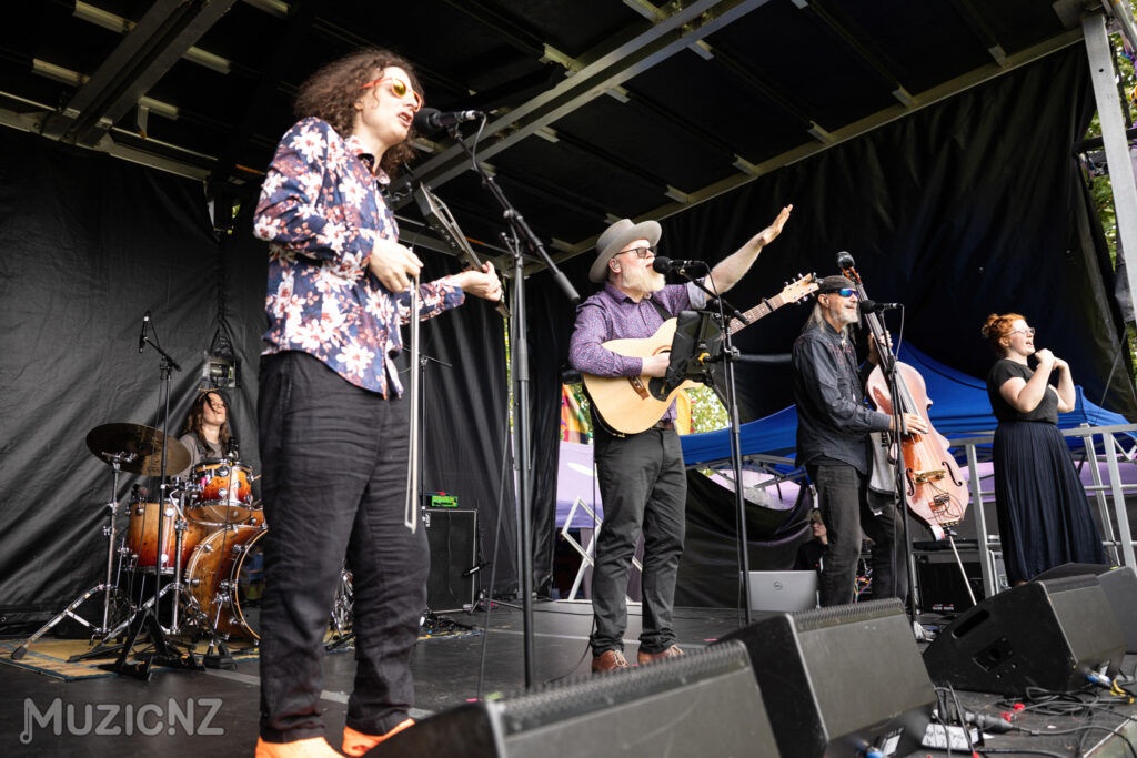 Albi & The Wolves