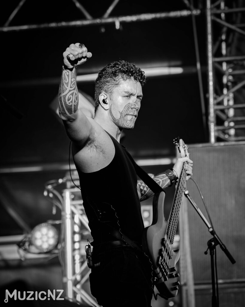 Alienweaponry 10
