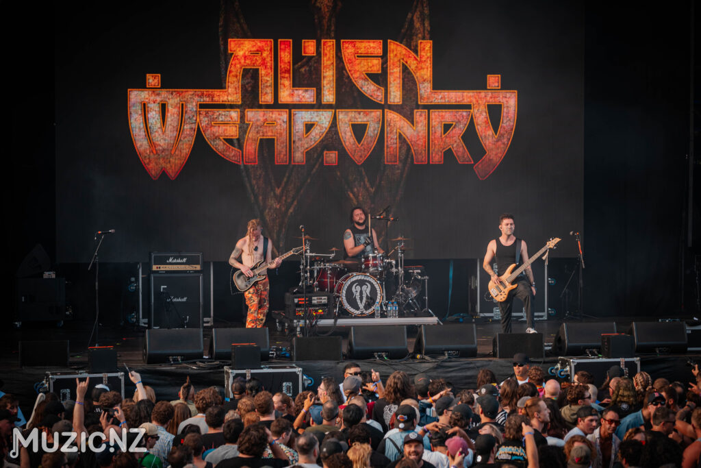 Alienweaponry 27