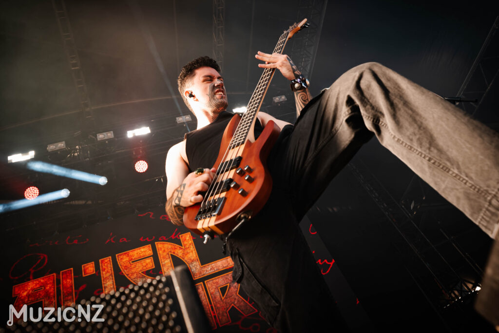 Alienweaponry 29