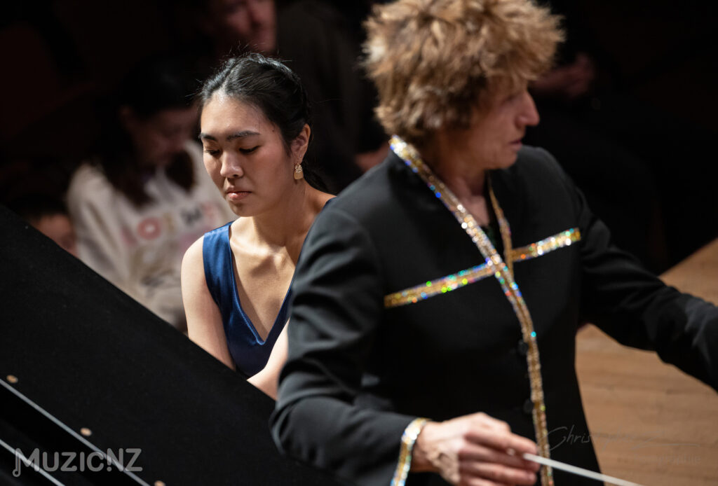 Bach muzica nz madeleine xiao