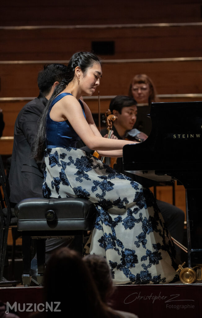 Bach muzica nz madeleine xiao
