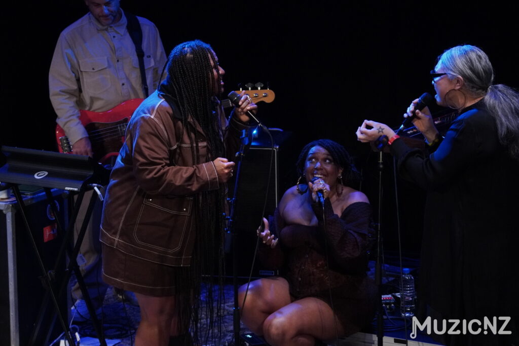 Deva Mahal Zoe Moon Lisa Tomlins