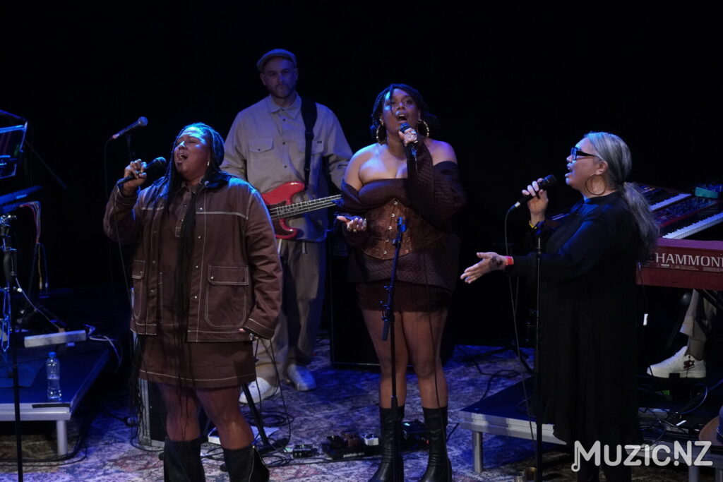 Deva Mahal Zoe Moon Lisa Tomlins