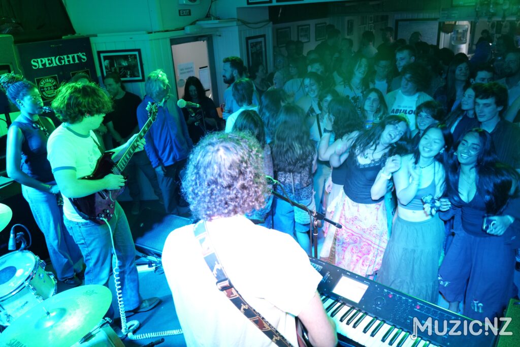 Dr wazoo at the crown dunedin 7.11.25 9