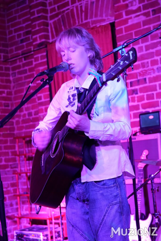 Emily esplin at pearl diver 2.10.25 1