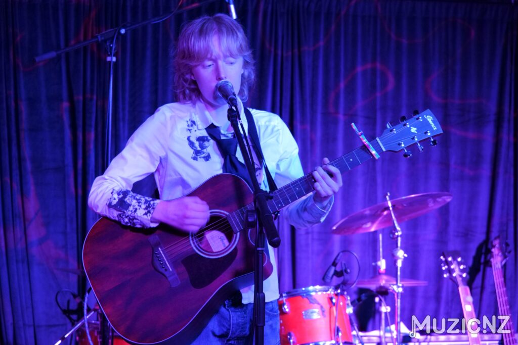 Emily esplin at pearl diver 2.10.25 2