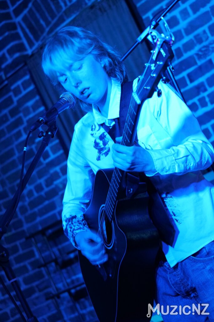 Emily esplin at pearl diver 2.10.25 7