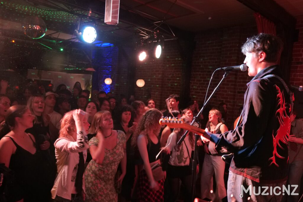 Ivy at pearl diver dunedin 3.10.25 20