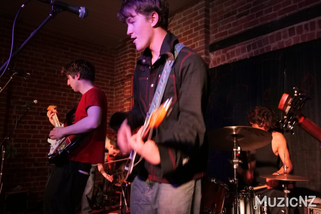 Ivy at pearl diver dunedin 3.10.25 21