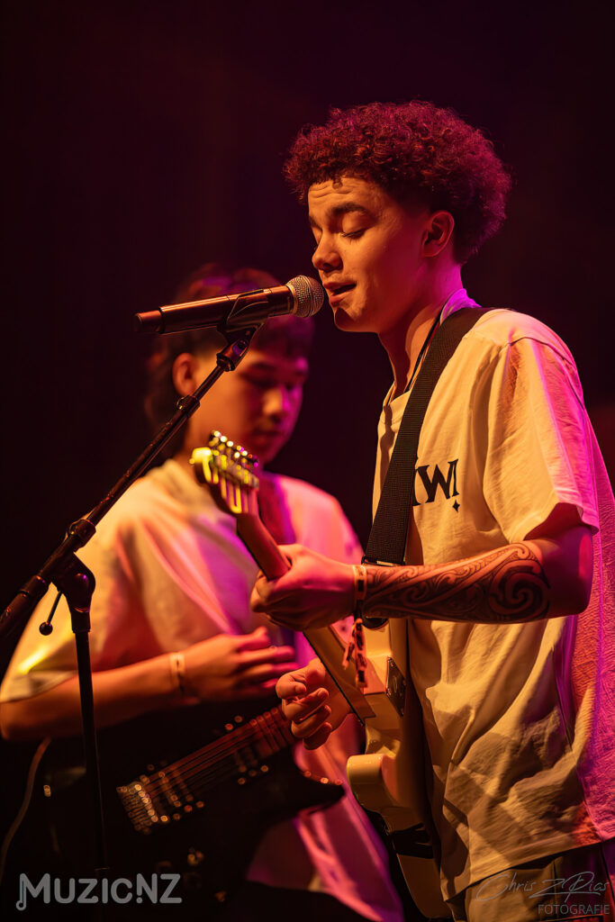 Iwi