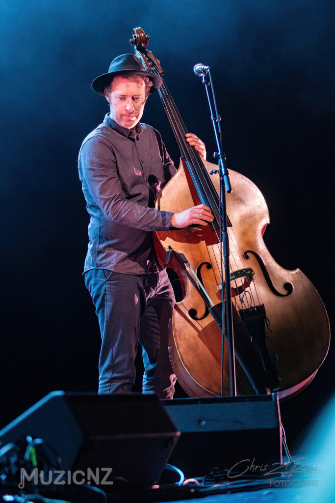 Mel Parsons, Aaron Stewart