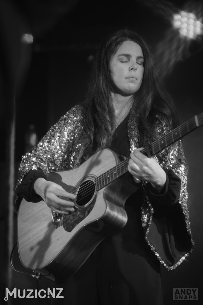 Mel parsons 25.05.25 mnz 04