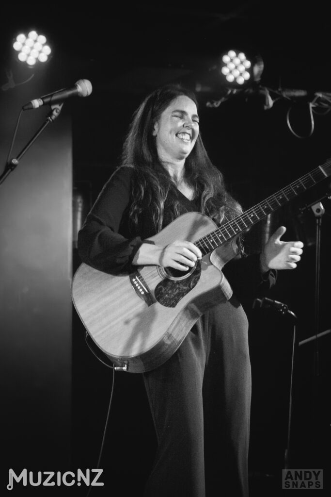 Mel parsons 25.05.25 mnz 27