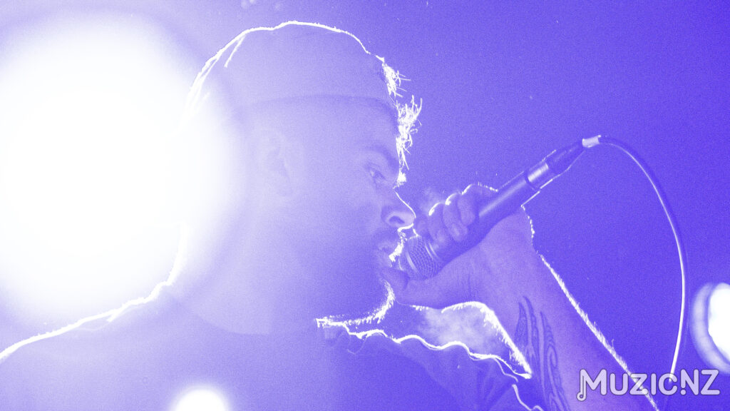 P1946109